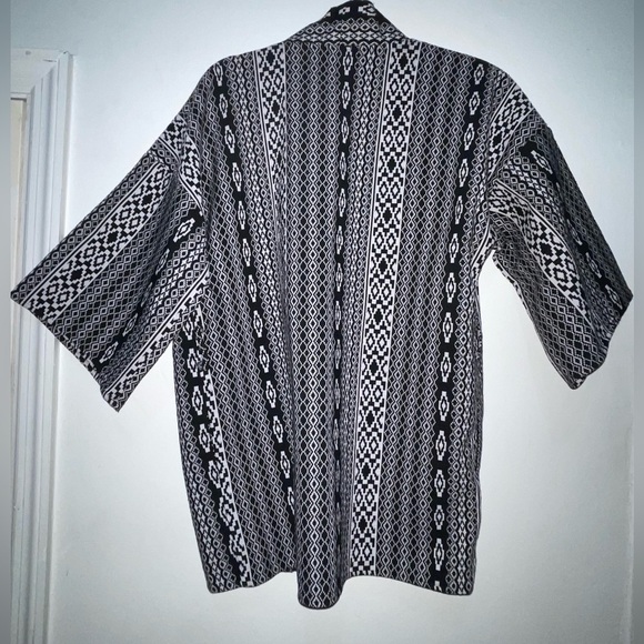 Forever 21 Tribal Print BOHO Open Cardigan - Picture 6 of 6